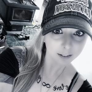 Meet your Posher, Desiree